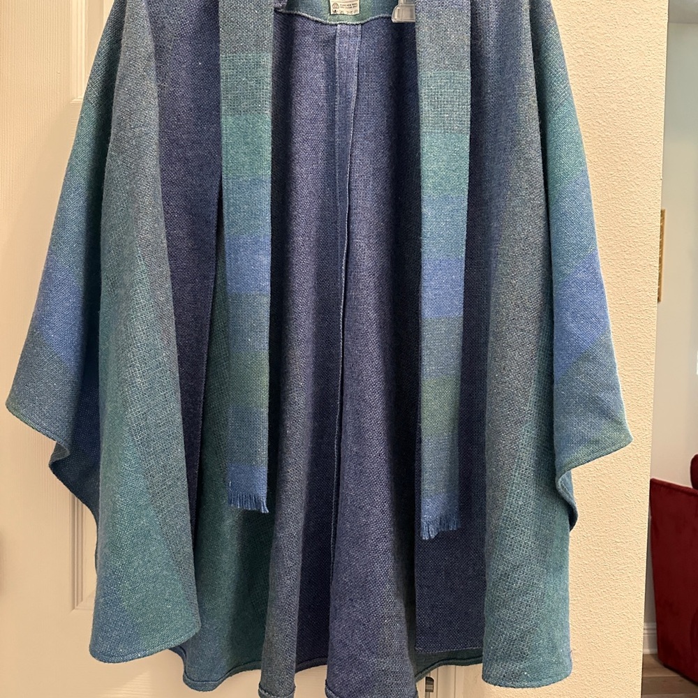 Avoca Collection 100% Wool Vintage Cape Poncho Cloak Blue Green
